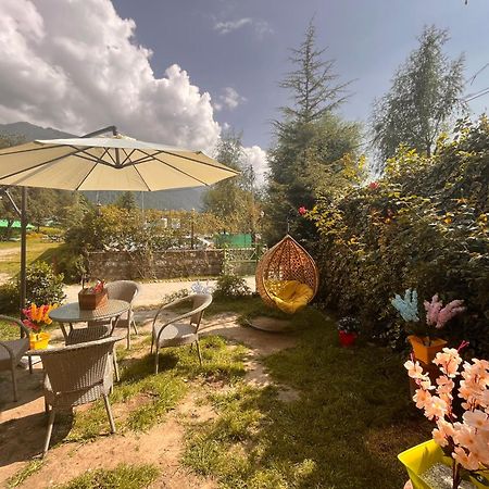 Himalayan Hill Queen Resort, Manali M98160-43400 Exterior foto