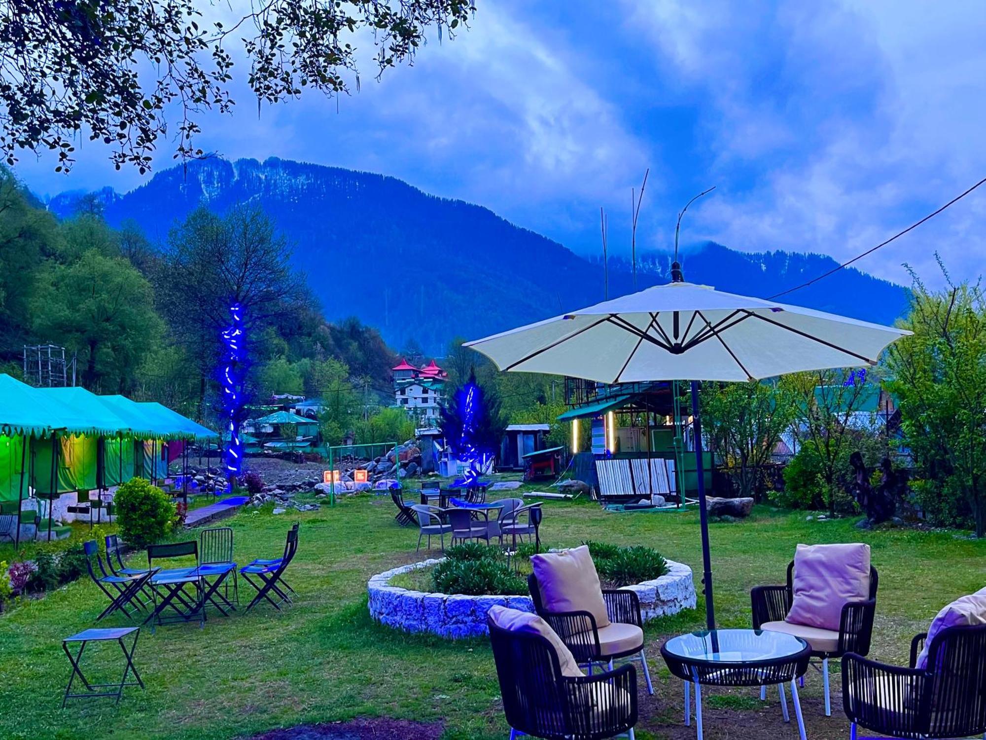 Himalayan Hill Queen Resort, Manali M98160-43400 Exterior foto