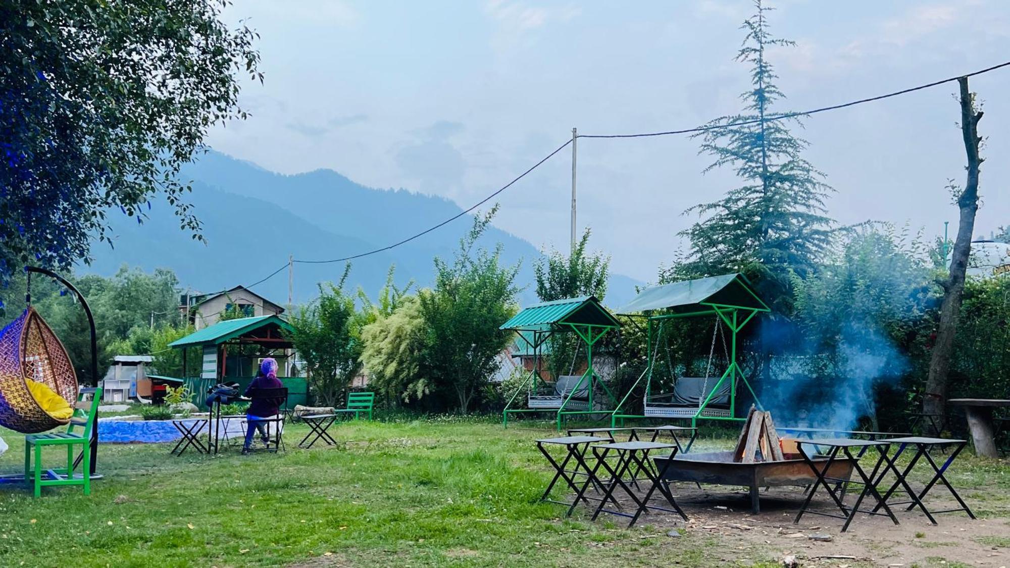 Himalayan Hill Queen Resort, Manali M98160-43400 Exterior foto