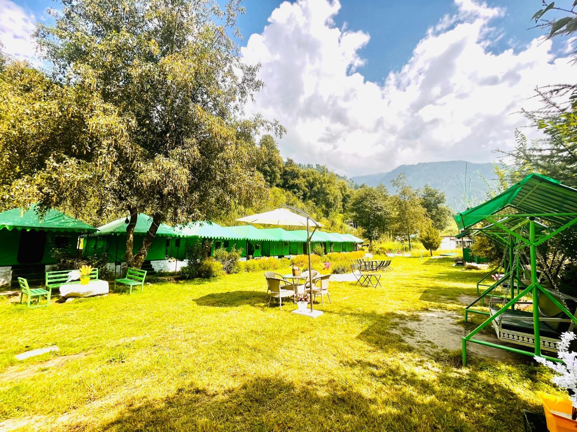 Himalayan Hill Queen Resort, Manali M98160-43400 Exterior foto
